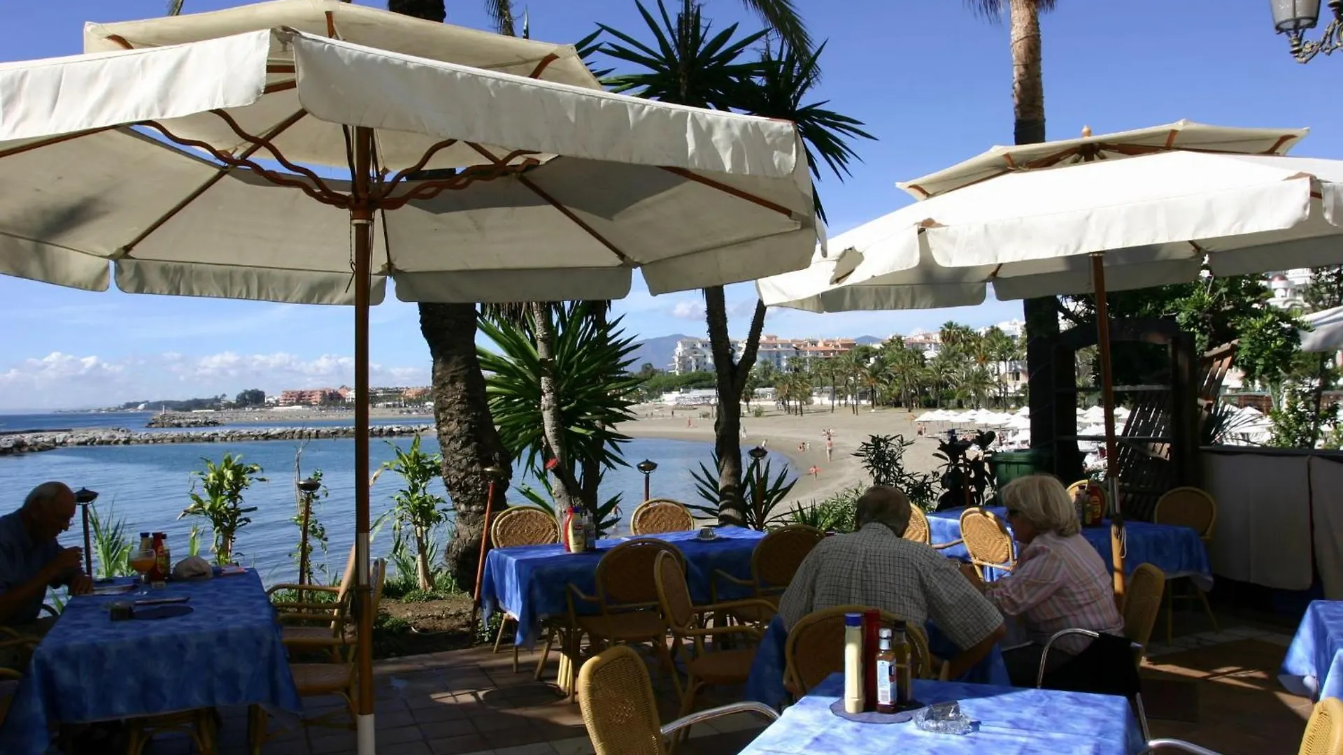 Apartment Beachfront Apt Marbella