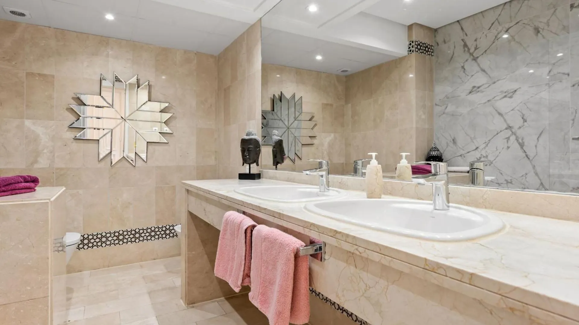 Beachside Puerto Banus Stunning Apartment 212 Marbella España