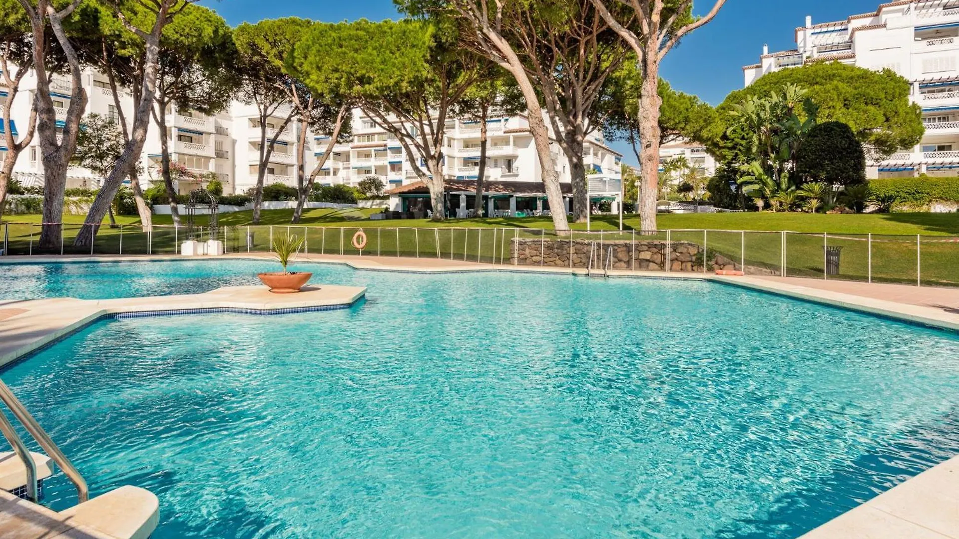 Apartment Beachfront Apt Marbella