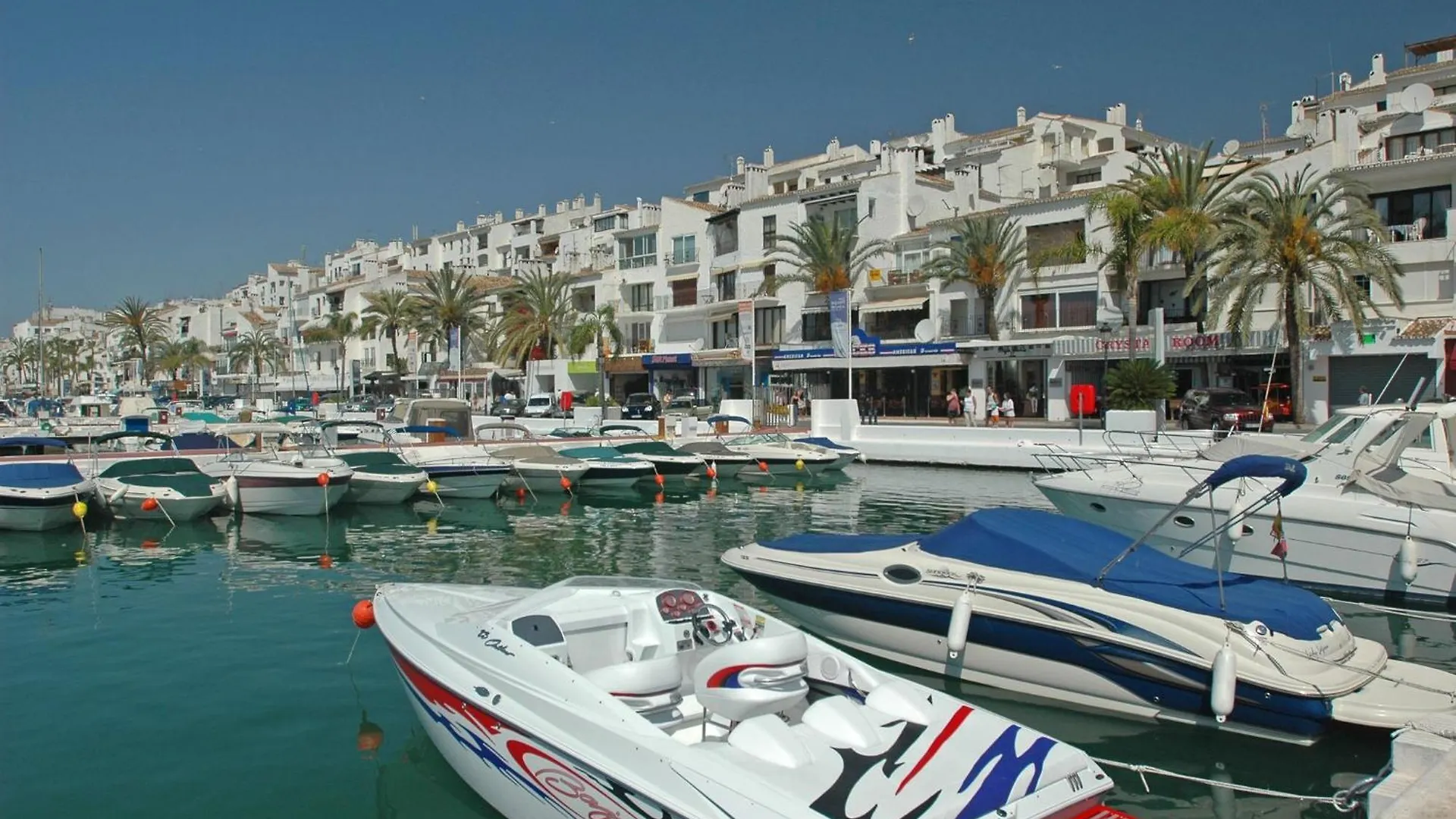 Beachfront Apt Marbella