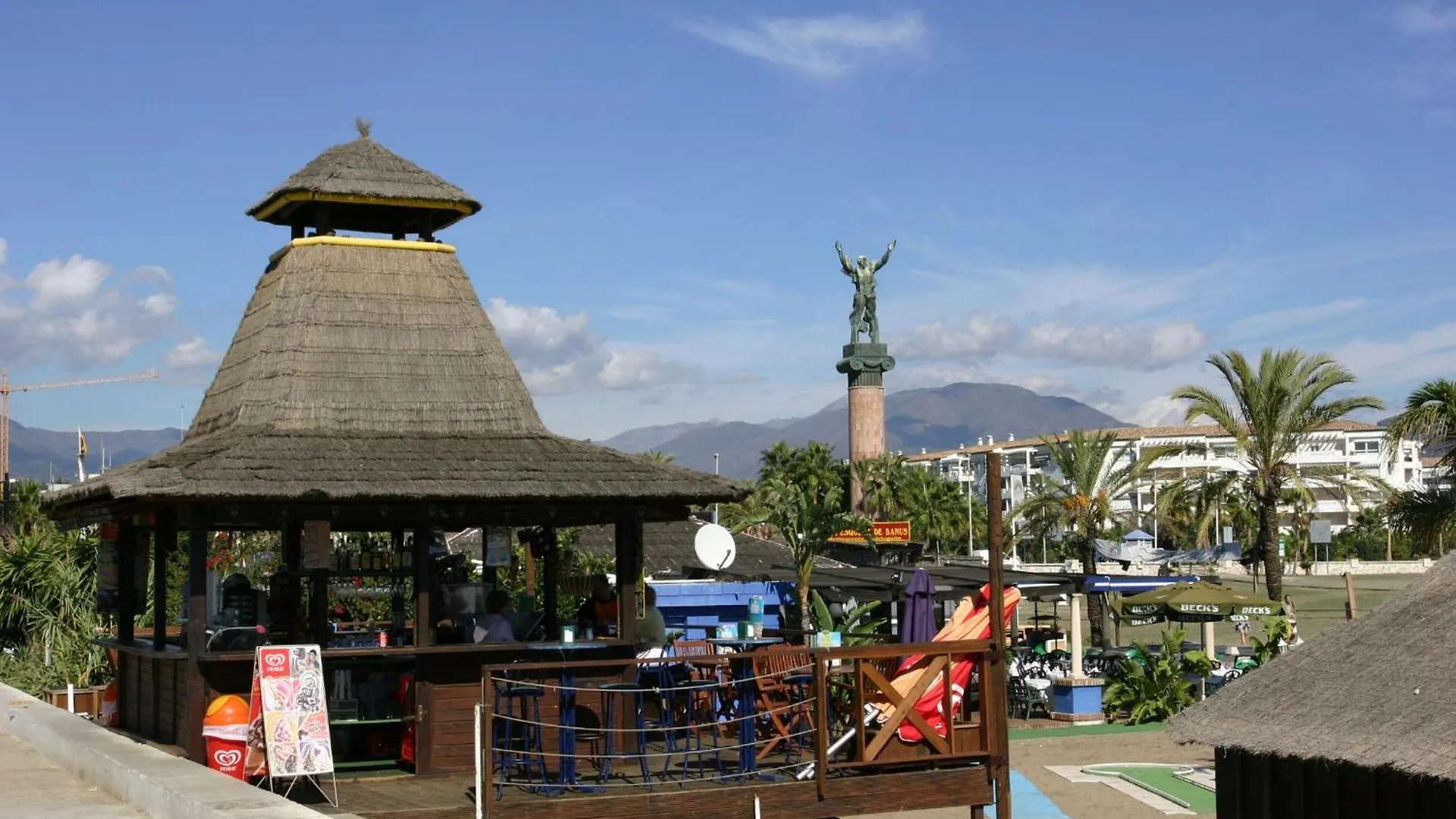 Beachfront Apt Marbella