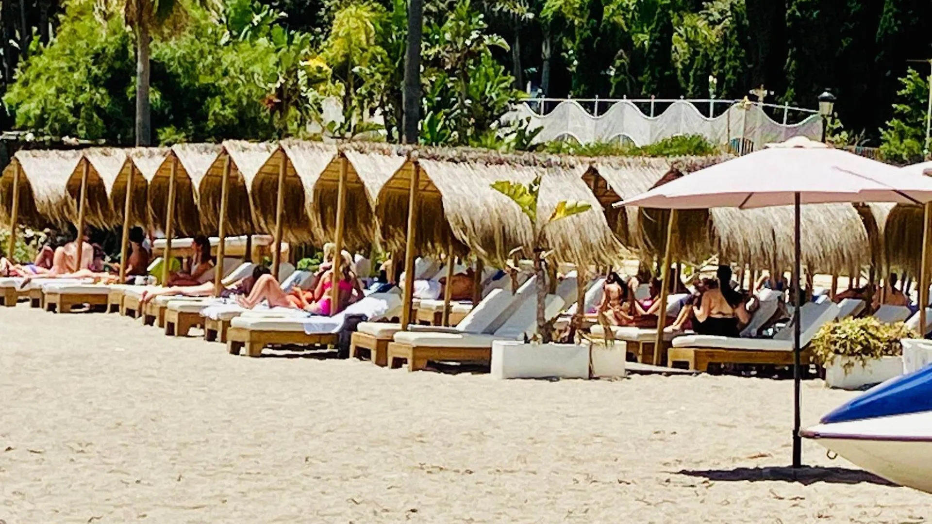 Beachfront Apt Marbella 0*,  Spain