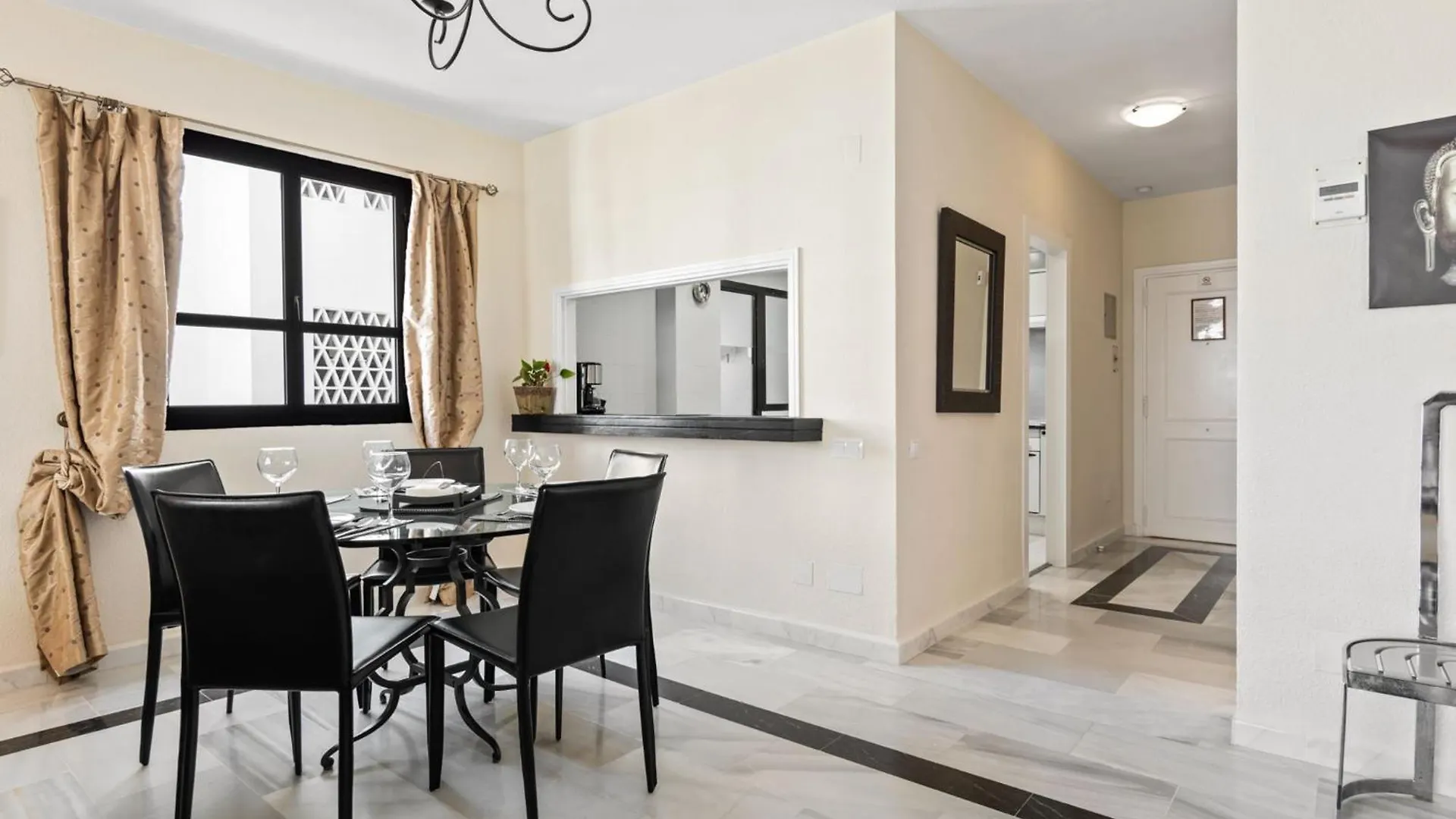 Apartment Beachfront Apt Marbella