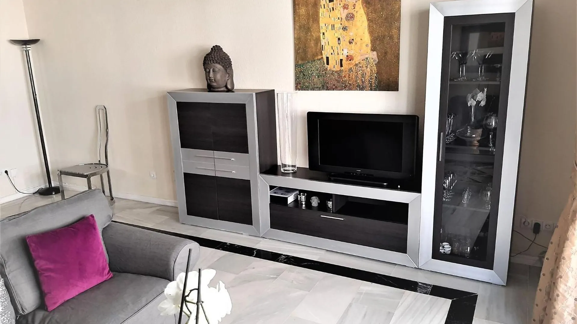 Beachfront Apt Marbella Apartment